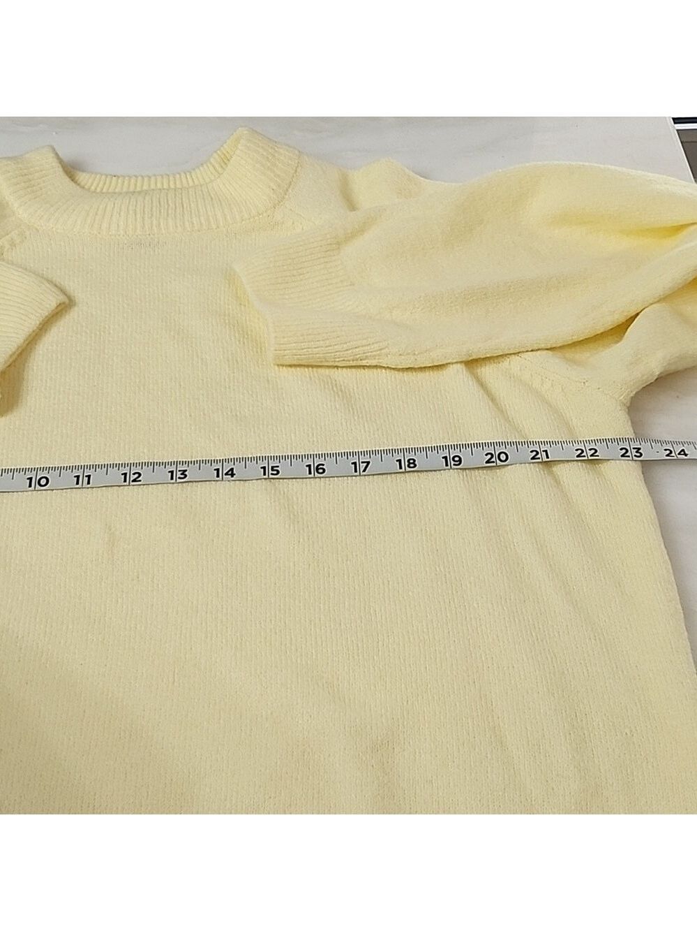 VINCE CAMUTO MOCK NECK SWEATER SOFT YELLOW SIZE LARGE - Picture 6 of 6